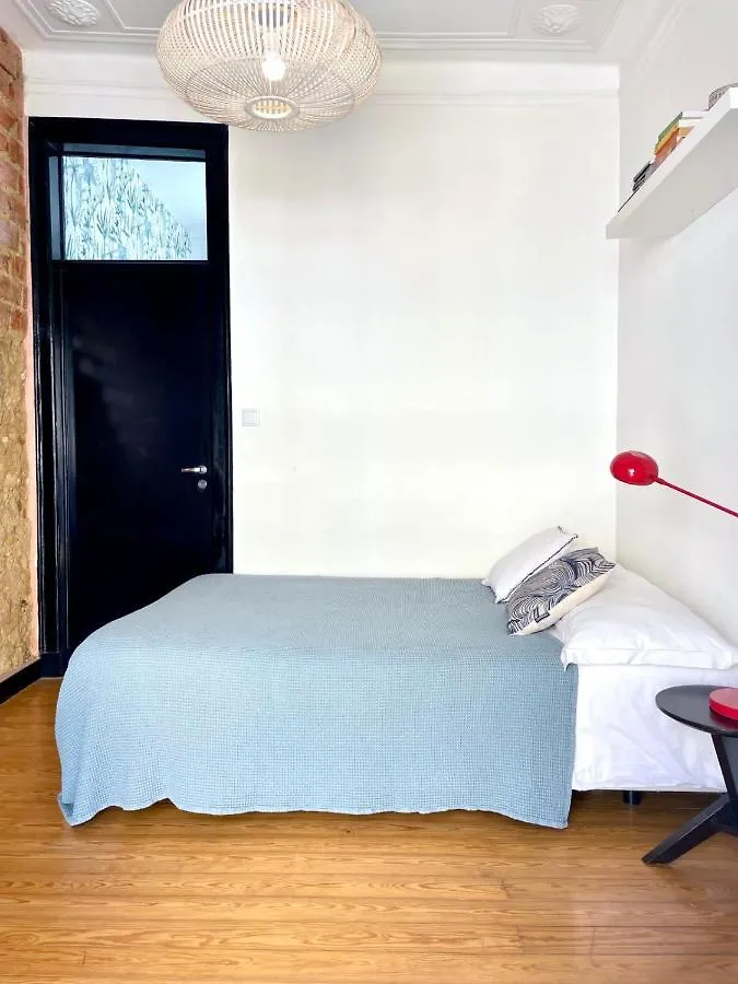 Central 2 Bedroom Apartment In Lisbon